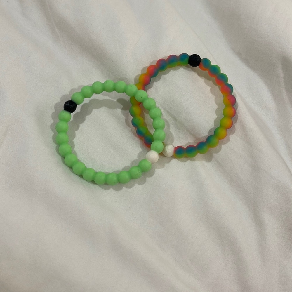 Two Lokai Brackets